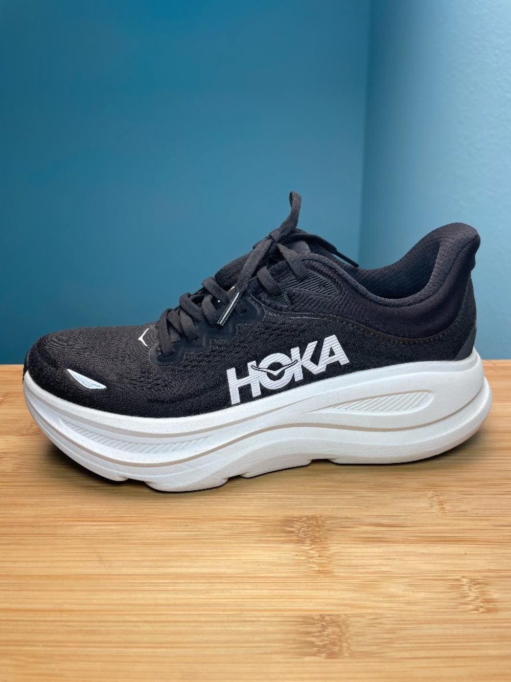 HOKA Bondi 9 Women's Size 8B Black White Running Shoes Sneakers EUC Cushioned